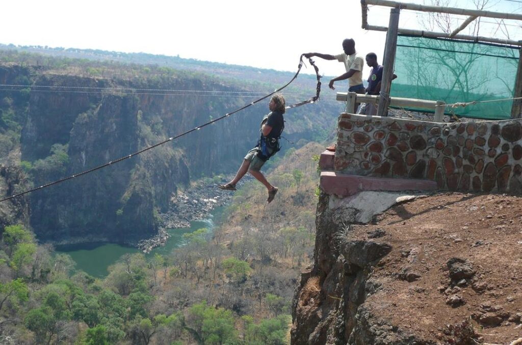 gorge-swing-or-zip-line-batoka-gorge-victoria-falls-zambia